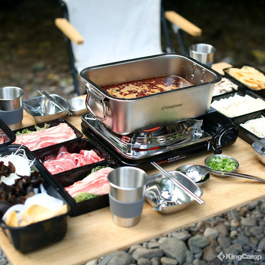 アウトドア料理　キャンプ　鍋料理